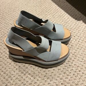 Paloma Barcelo Light Gray Wedge Sandals